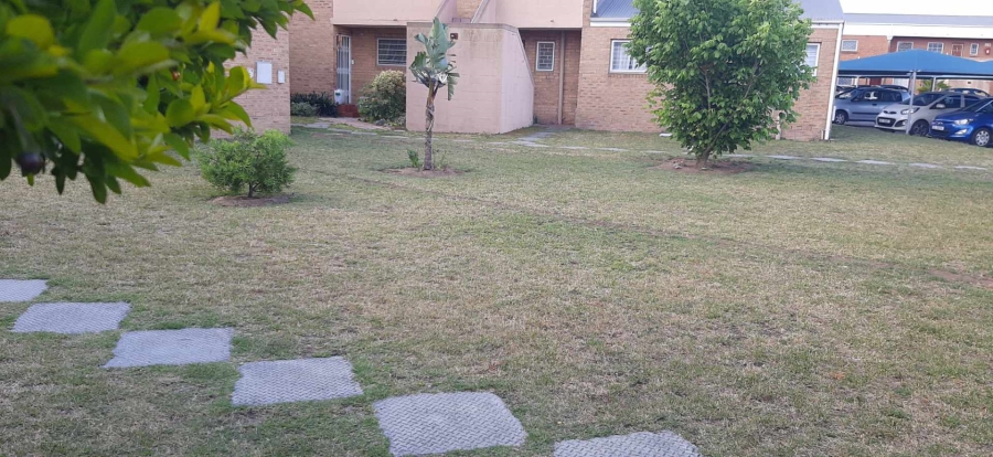 To Let 2 Bedroom Property for Rent in Oakglen Western Cape